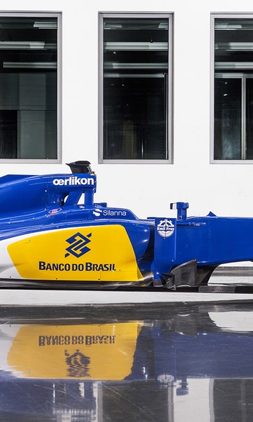 F1 unveiling: Sauber goes blue with C34